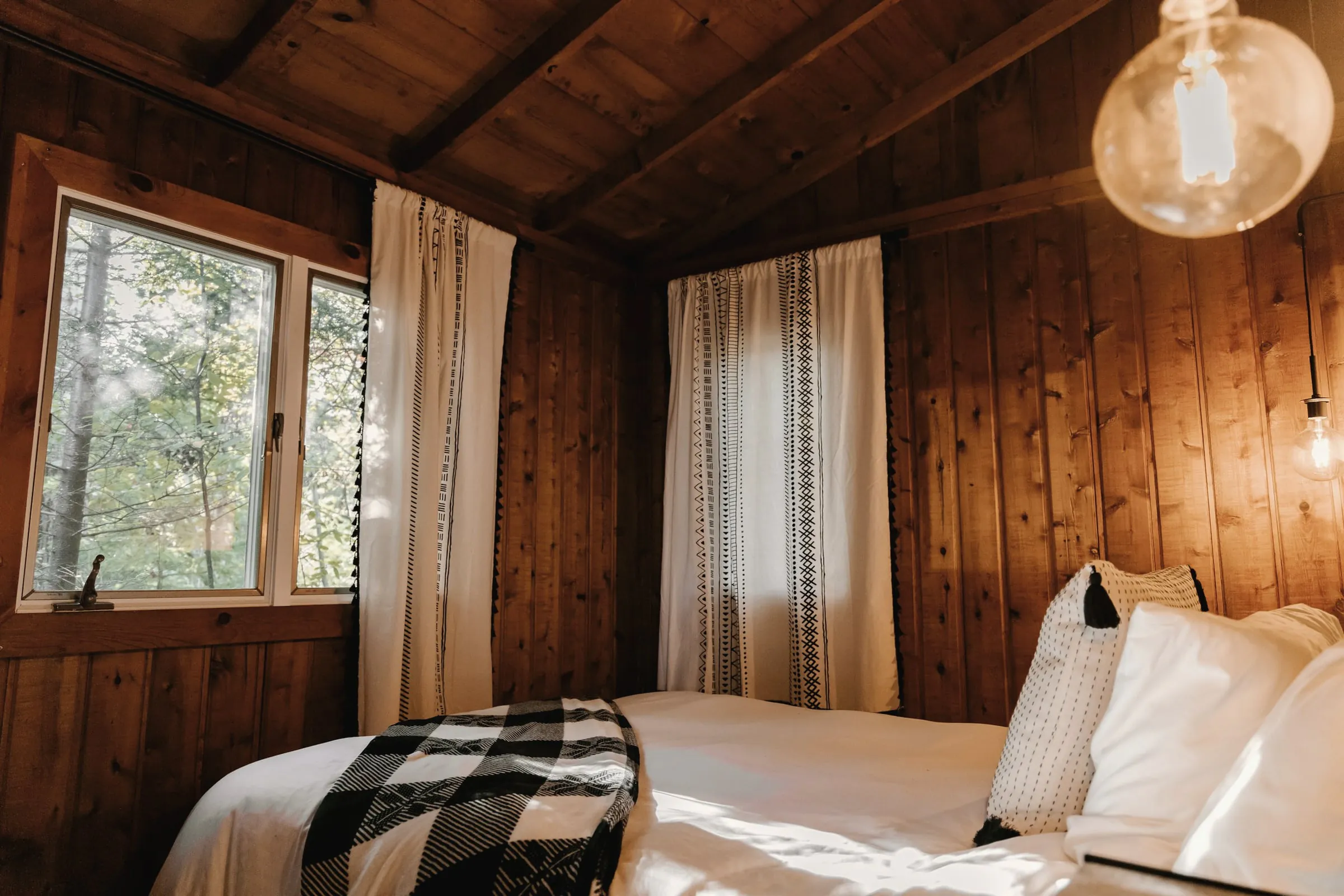 Chambre lambrissée